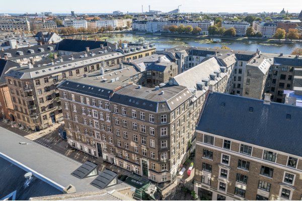 �sterbro 2R by the lakes, Cph.